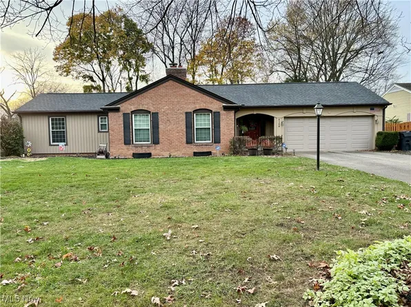 4148 Stratford Rd, Youngstown, OH 44512