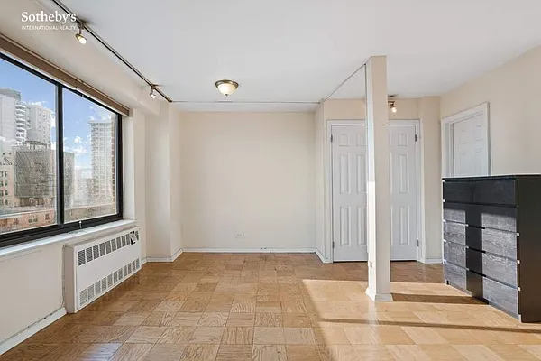 Rented by Sotheby's International Realty | media 7