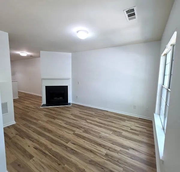 2179 Dillard Xing — Photo 13