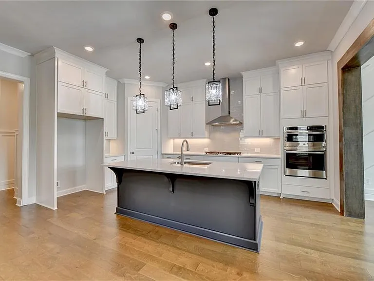 4536 Molder Dr — Photo 24