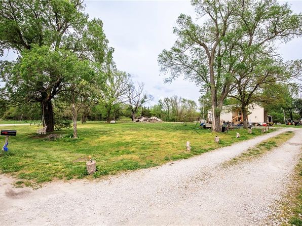 5971 Montgomery Rd, Mound City, KS 66056
