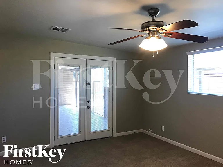 8802 N 35th Dr — Photo 20