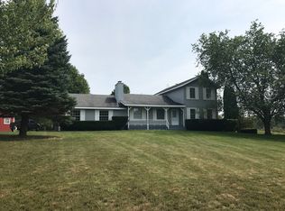 11533 S Maple City Rd, Maple City, MI 49664