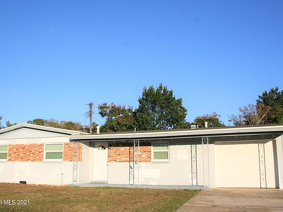 2nd image of 4875 Key Madeira Dr