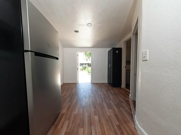 Marian Ln — Photo 12