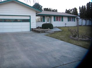 595 W Moore Ave, Hermiston, OR 97838