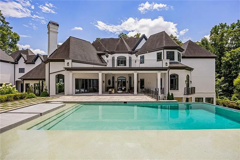 7 bed, 13.0 bath, 16530 sqft, $40,000 — Photo 2