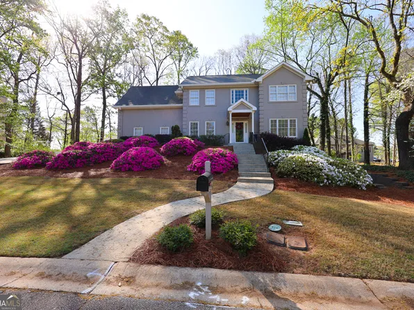 410 Falcon Creek Dr, Suwanee, GA 30024