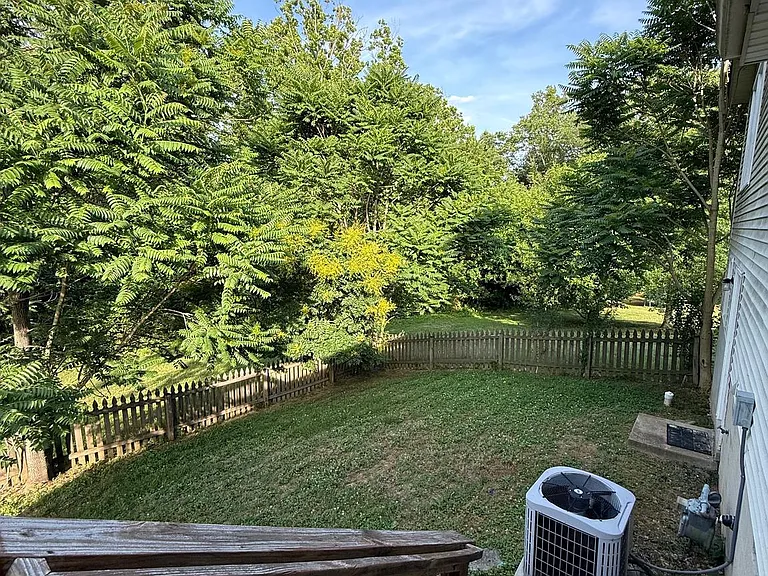 900 Dewberry Dr — Photo 19