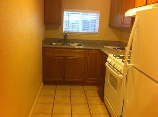 324 N Maple Ave #B, Manteca, CA 95336