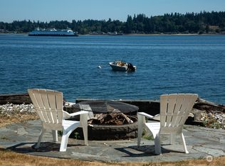 1622 Jacobsen Blvd, Bremerton, WA 98310