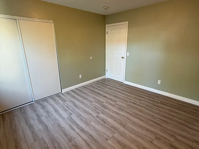 218 N Walnuthaven Dr — Photo 10