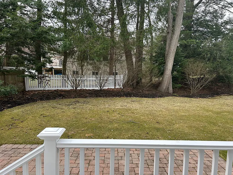 114 Jarvis Cir #114 — Photo 11
