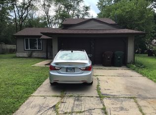 1042 Samson Dr, University Park, IL
