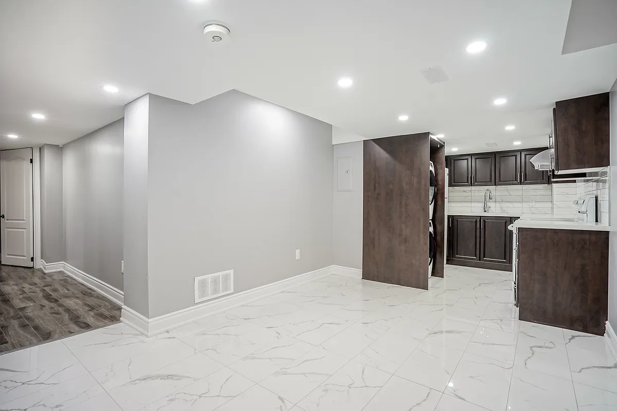 Building Photo - 27 Braddock Dr #2