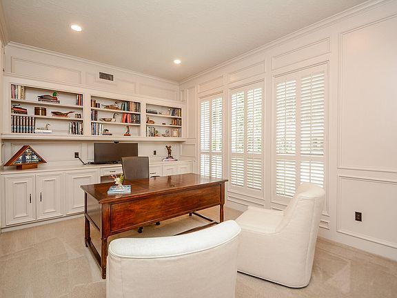 4th image of 40 Champions Bend Cir