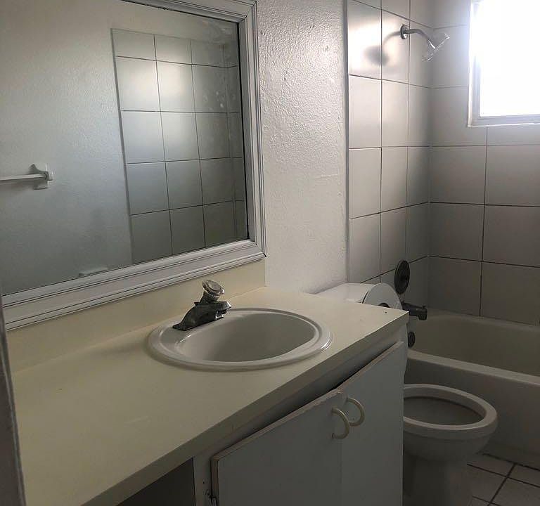 1st image of 714 Michigan Ct APT 2