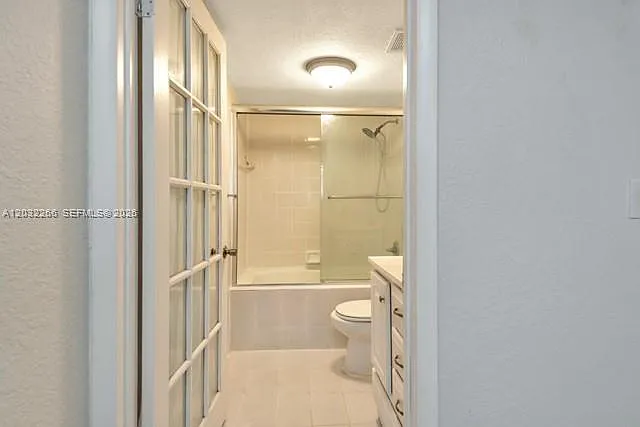 2735 W 52nd St #402 — Photo 11