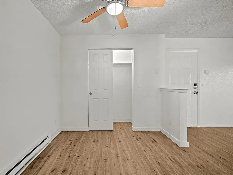 1535 Poplar Dr #22 — Photo 8
