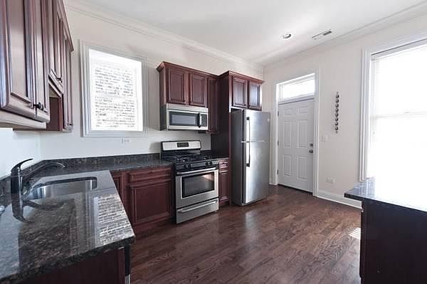 1st image of 931 W Newport Ave #3AB