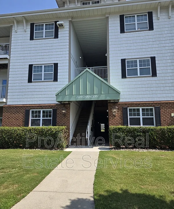 2424 Chancery Ln