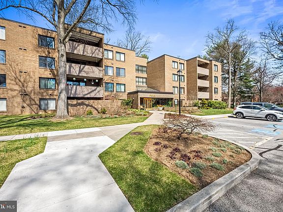 3rd image of 4 Candlemaker Ct APT 306