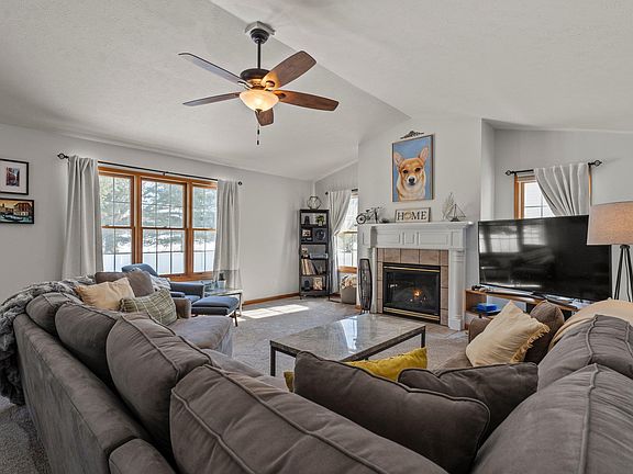 4th image of 5766 Boxwood Dr E