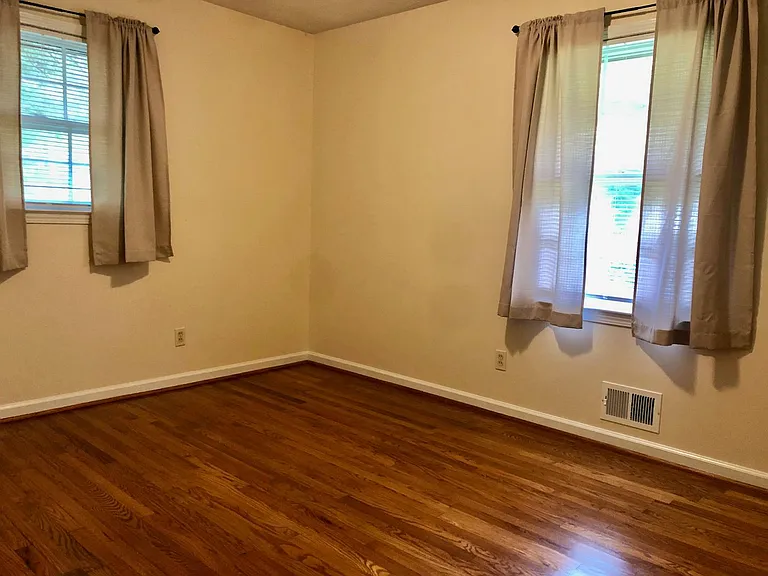 4578 Oakland Ter SW — Photo 14