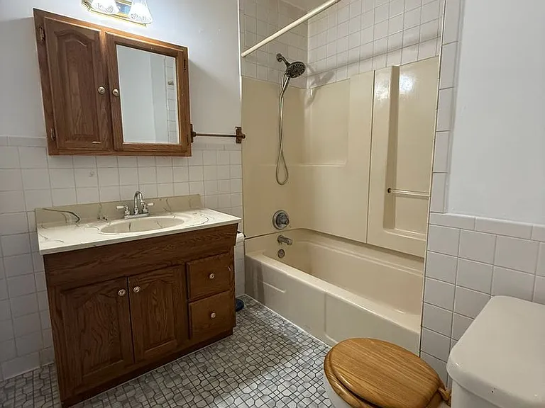 3702 Hoyt Ave — Photo 10