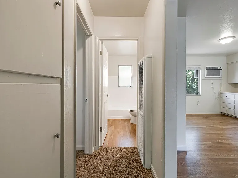 1748 Neal Dow Ave — Photo 15