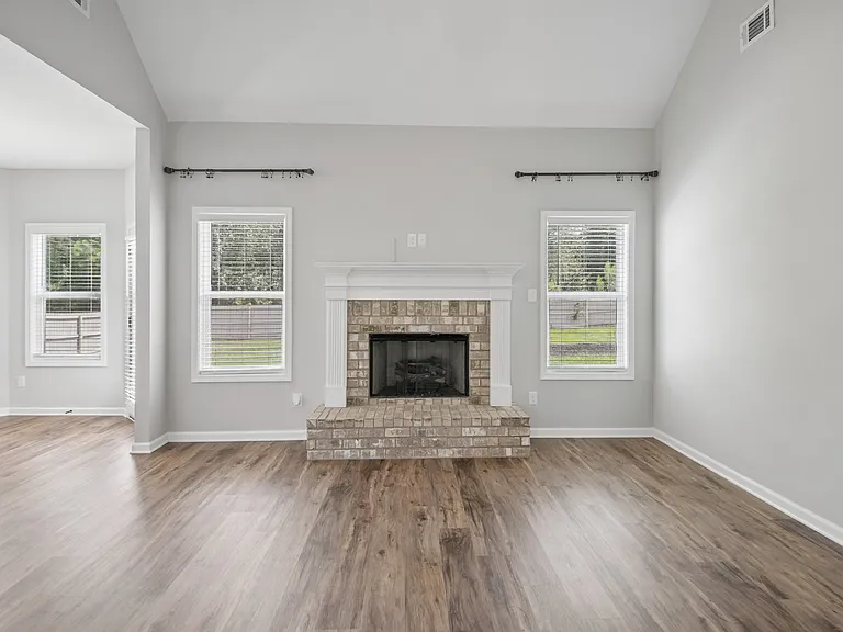 1121 Birchwood Dr — Photo 19