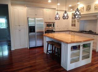 116 Ombre Rose Dr, Combined Locks, WI 54113