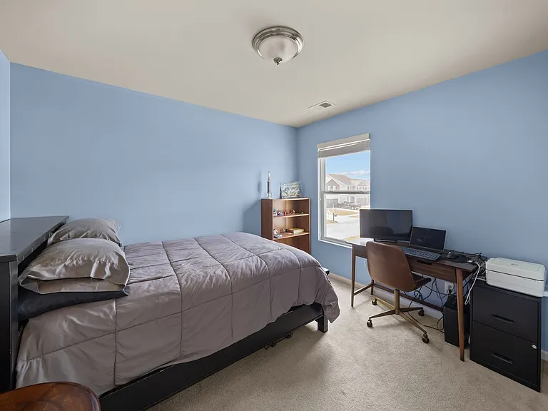 415 Valdez Ct — Photo 44