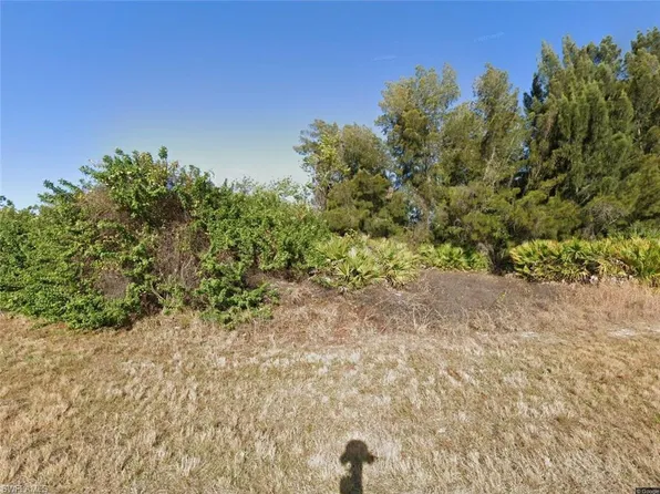 28 SW 17th PL, CAPE CORAL, FL 33991