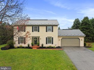 132 Beechwood Ln, Chambersburg, PA