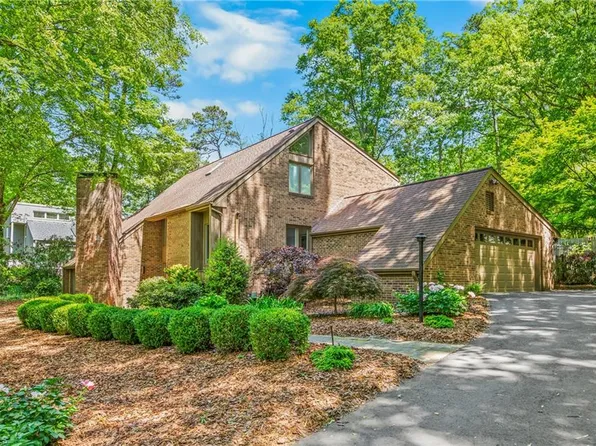 220 Harmon Ct, Winston Salem, NC 27106