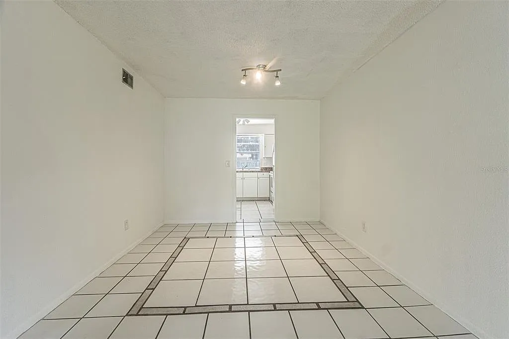 2 bed, 2.0 bath, 1138 sqft, $1,575 — Photo 4