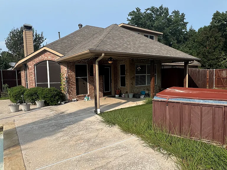 1216 Pleasant Oaks Dr — Photo 12