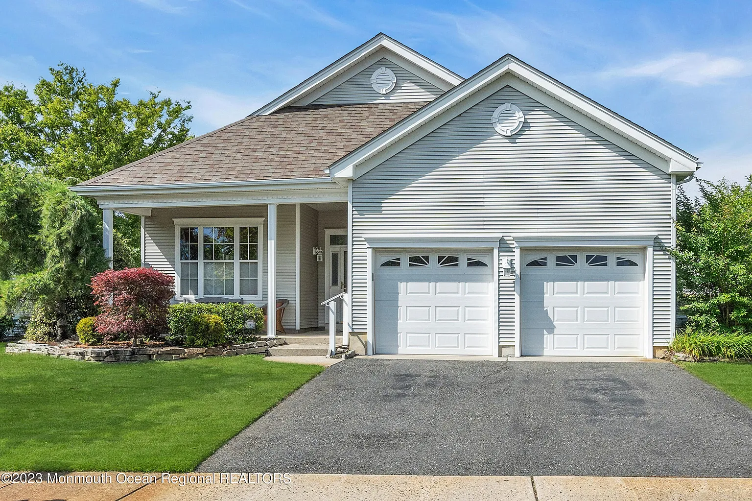 1504 Sawyer Avenue photo 1
