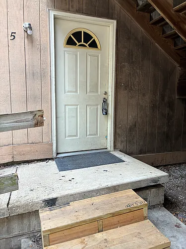905 Tyler St Photo 1