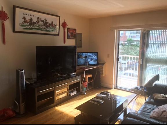 4th image of 31-30 137th St Floor 2