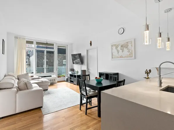 342 E 110th St APT 4E, New York, NY 10029