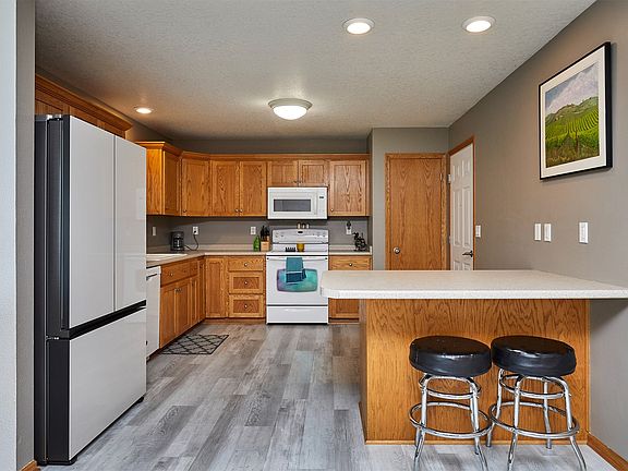 5th image of 2014 Vista View Dr