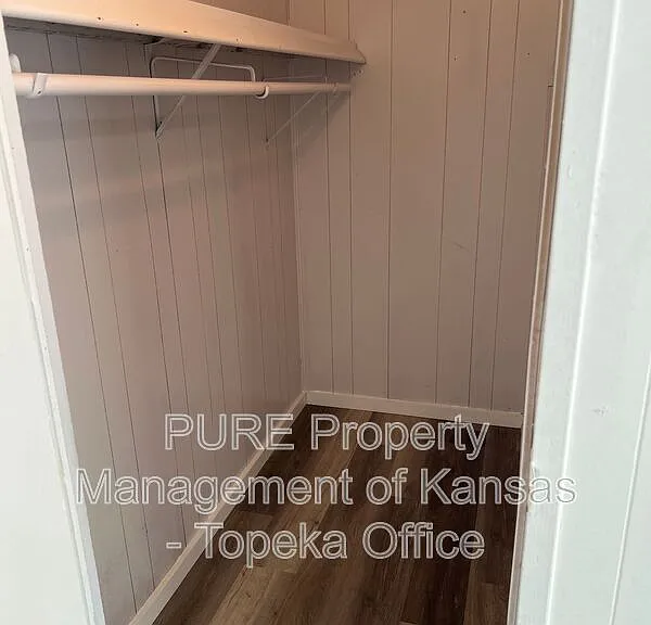 1208 Oak St #4 — Photo 11