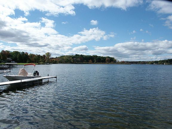 3rd image of 11032 Gourdneck Lake Dr