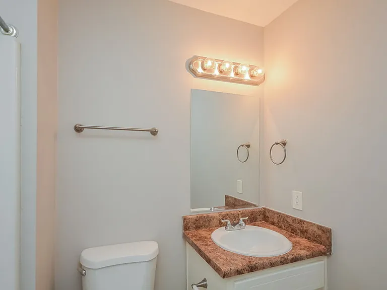 1589 Cherry Hill Ln SW — Photo 16