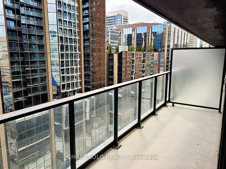 20 Edward St #904 — Photo 8