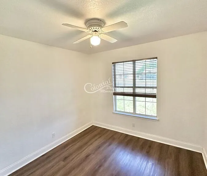 1100 Clairidge Ave — Photo 8