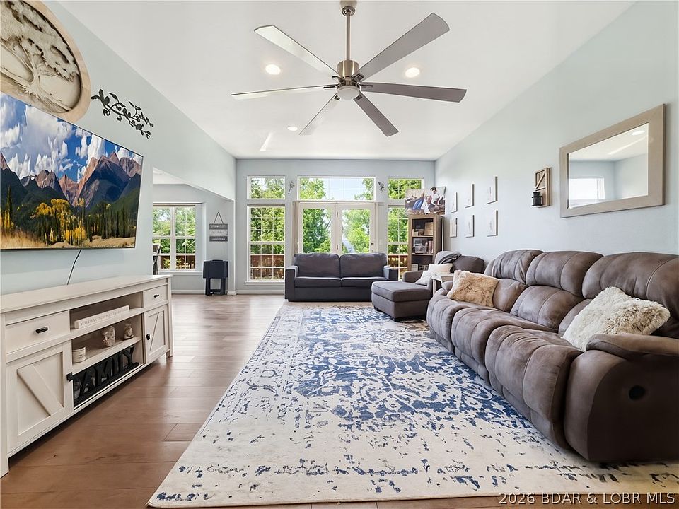 1st image of 1589 Ridgeview Ter