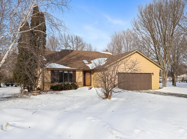 1766 Cottonwood Cir, Saint Cloud, MN 56303